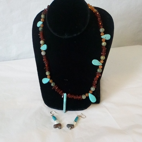 Turquoise, amber and malachite 8" necklace - southwestern Native made USA - Picture 8 of 9